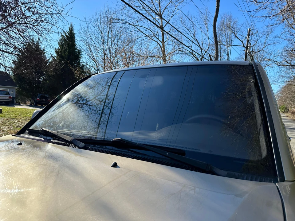 1999 Lexus LX 2nd Gen - Image 26 of 31