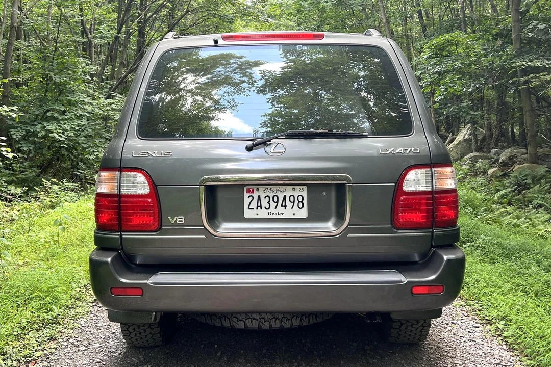 1999 Lexus LX 2nd Gen - Image 5 of 31