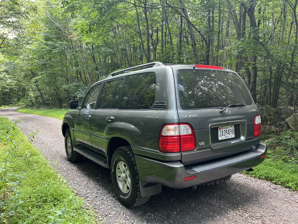 1999 Lexus LX 2nd Gen - Image 8 of 31