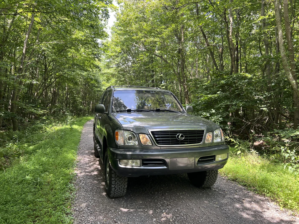 1999 Lexus LX 2nd Gen - Image 20 of 31
