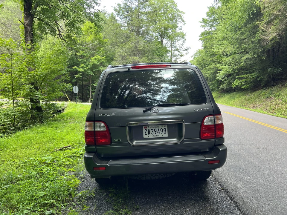 1999 Lexus LX 2nd Gen - Image 11 of 31