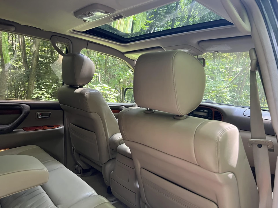 1999 Lexus LX 2nd Gen - Image 30 of 31
