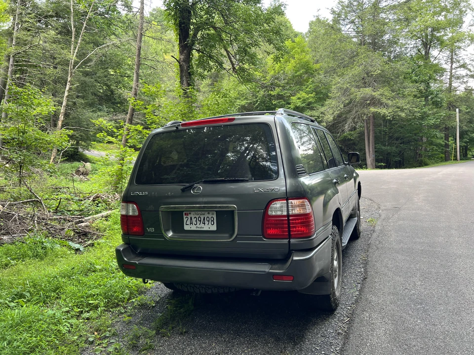 1999 Lexus LX 2nd Gen - Image 13 of 31