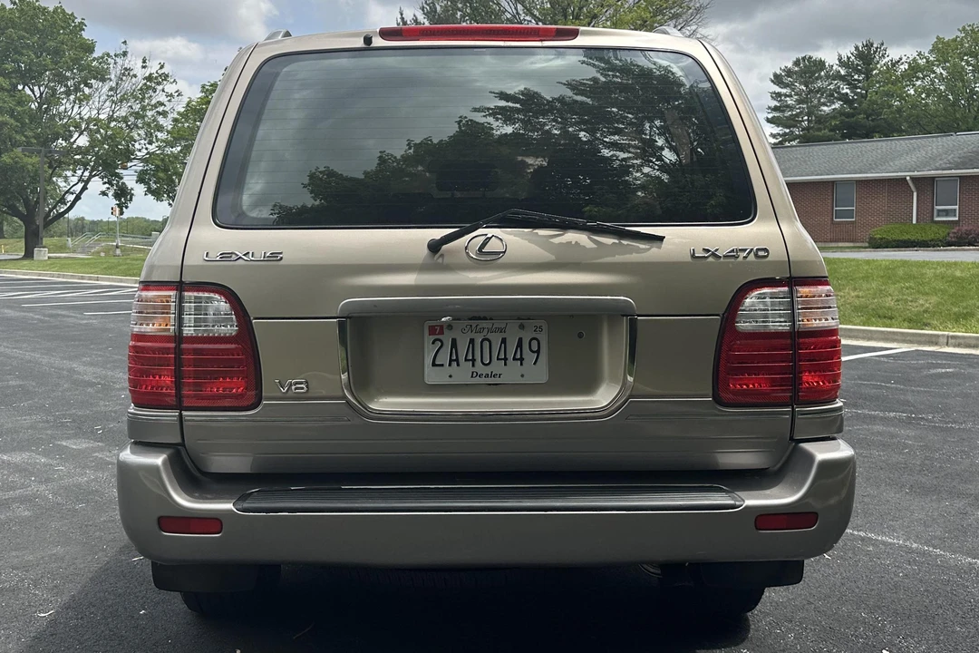 1999 Lexus LX 2nd Gen - Image 5 of 31