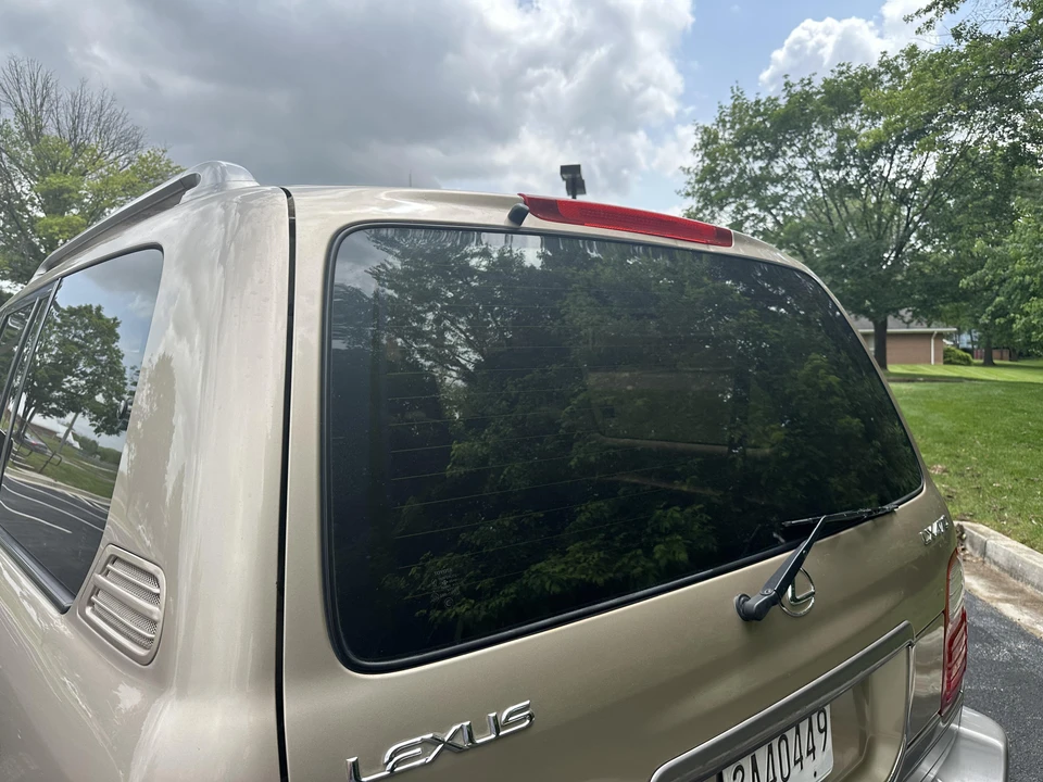 1999 Lexus LX 2nd Gen - Image 29 of 31