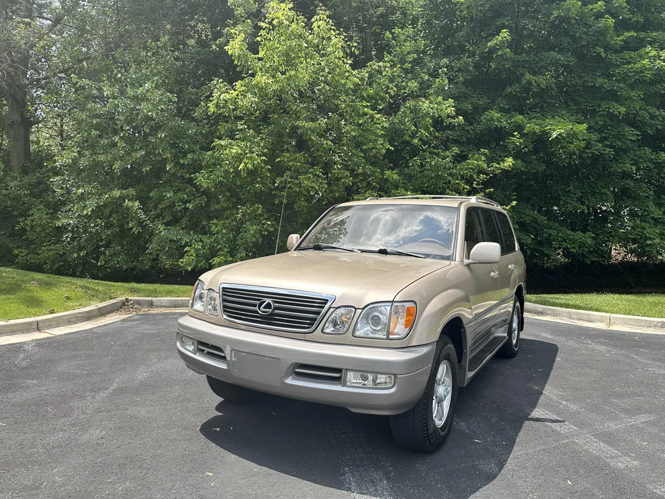 1999 Lexus LX 2nd Gen - Image 8 of 31