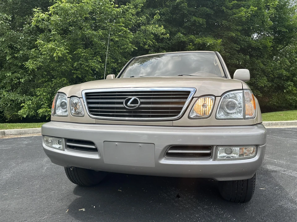 1999 Lexus LX 2nd Gen - Image 6 of 31
