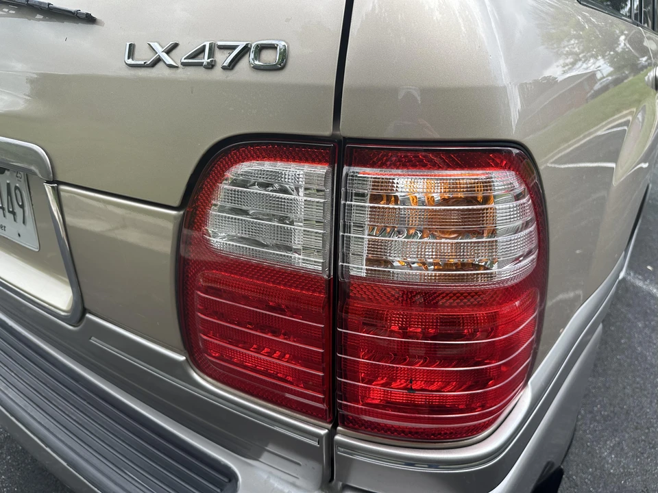 1999 Lexus LX 2nd Gen - Image 31 of 31