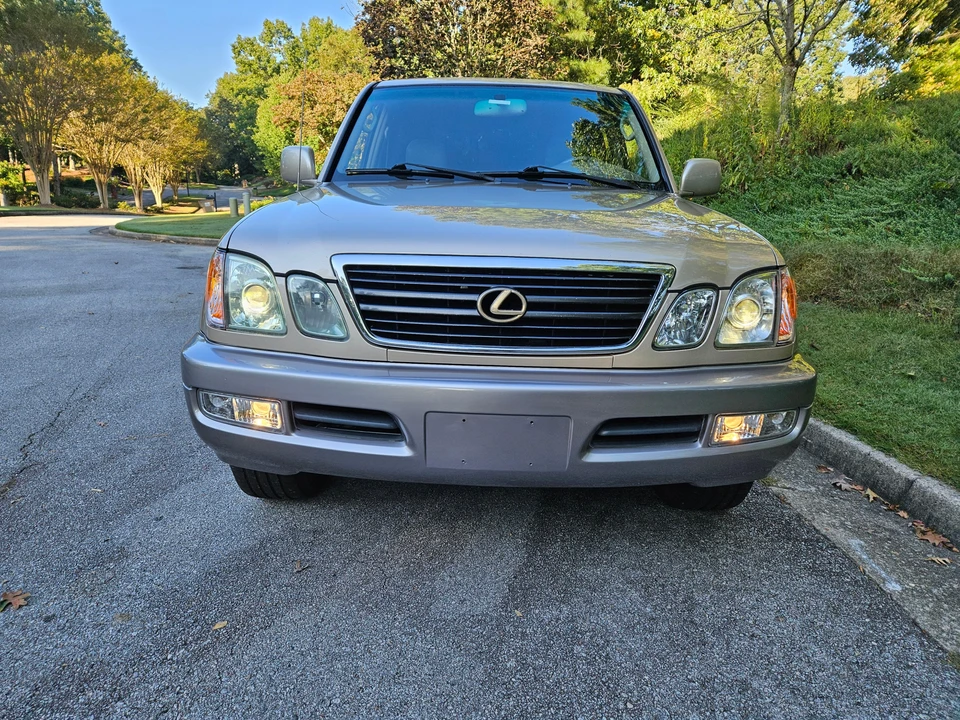 1999 Lexus LX 2nd Gen - Image 6 of 31