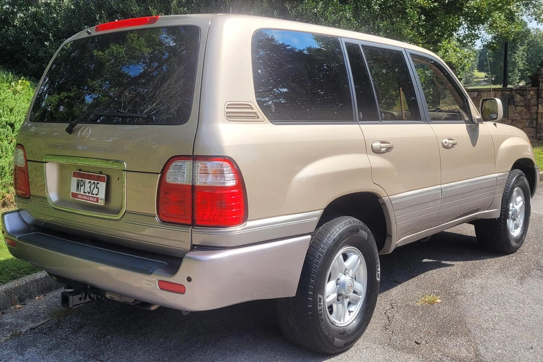 1999 Lexus LX 2nd Gen - Image 4 of 31