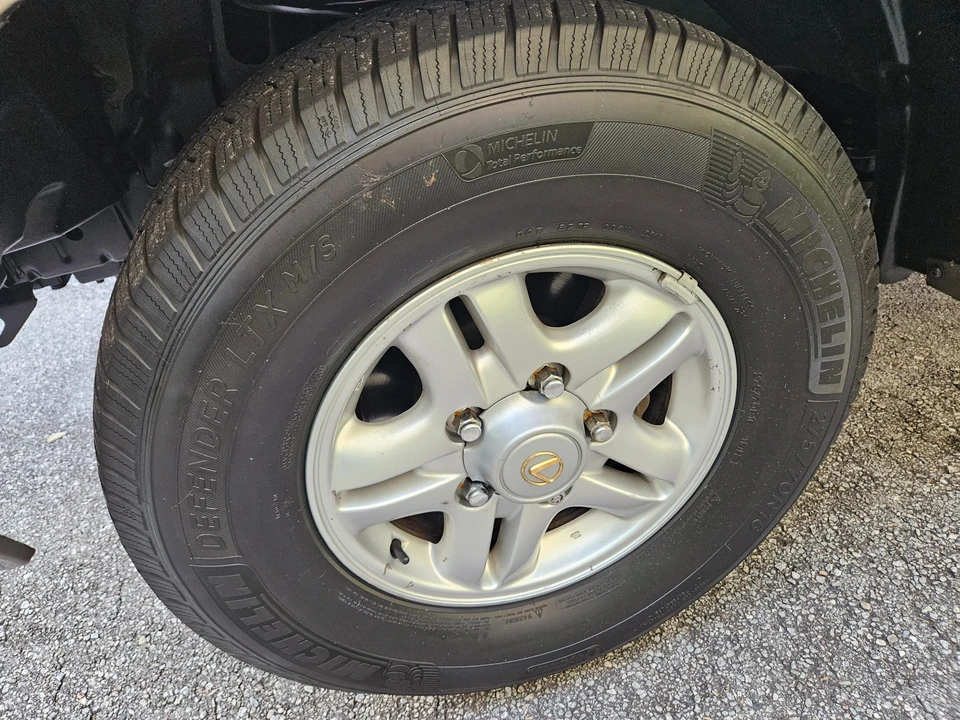 1999 Lexus LX 2nd Gen - Image 31 of 31