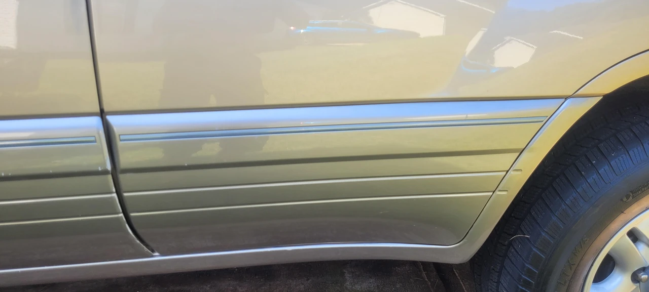 1999 Lexus LX 2nd Gen - Image 19 of 31