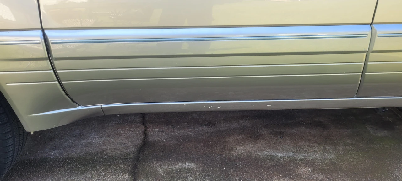 1999 Lexus LX 2nd Gen - Image 18 of 31