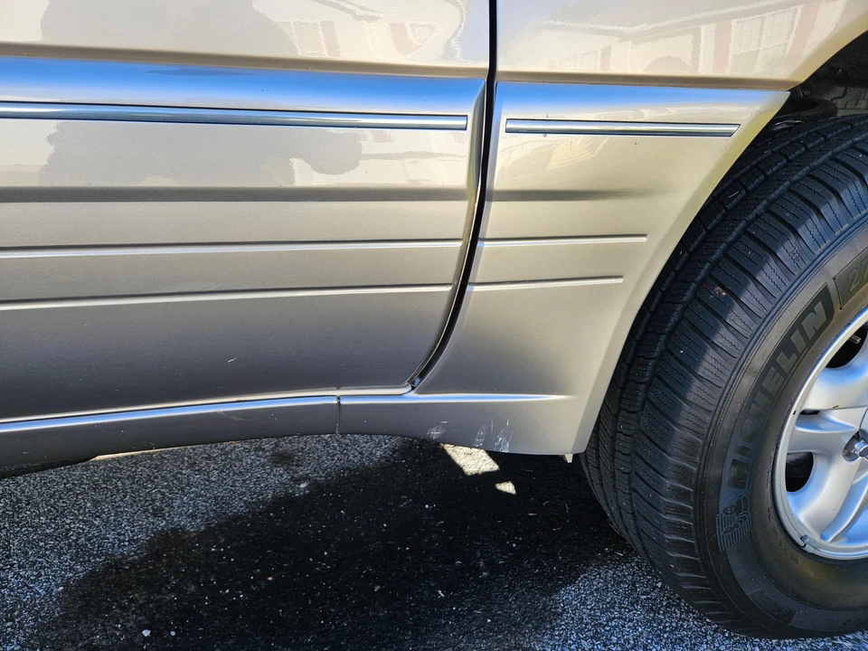 1999 Lexus LX 2nd Gen - Image 30 of 31