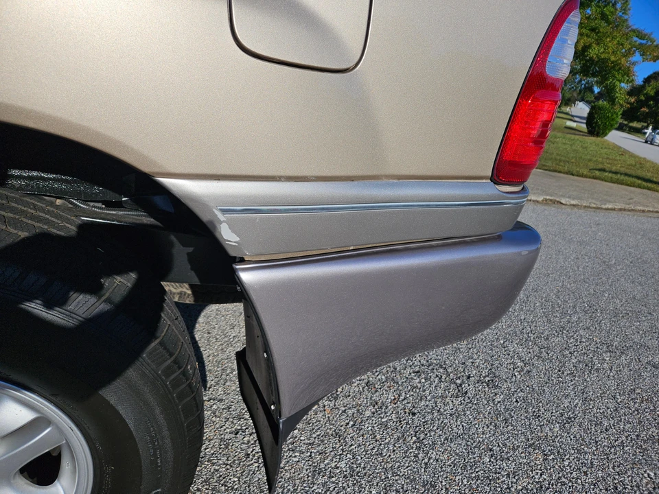 1999 Lexus LX 2nd Gen - Image 21 of 31