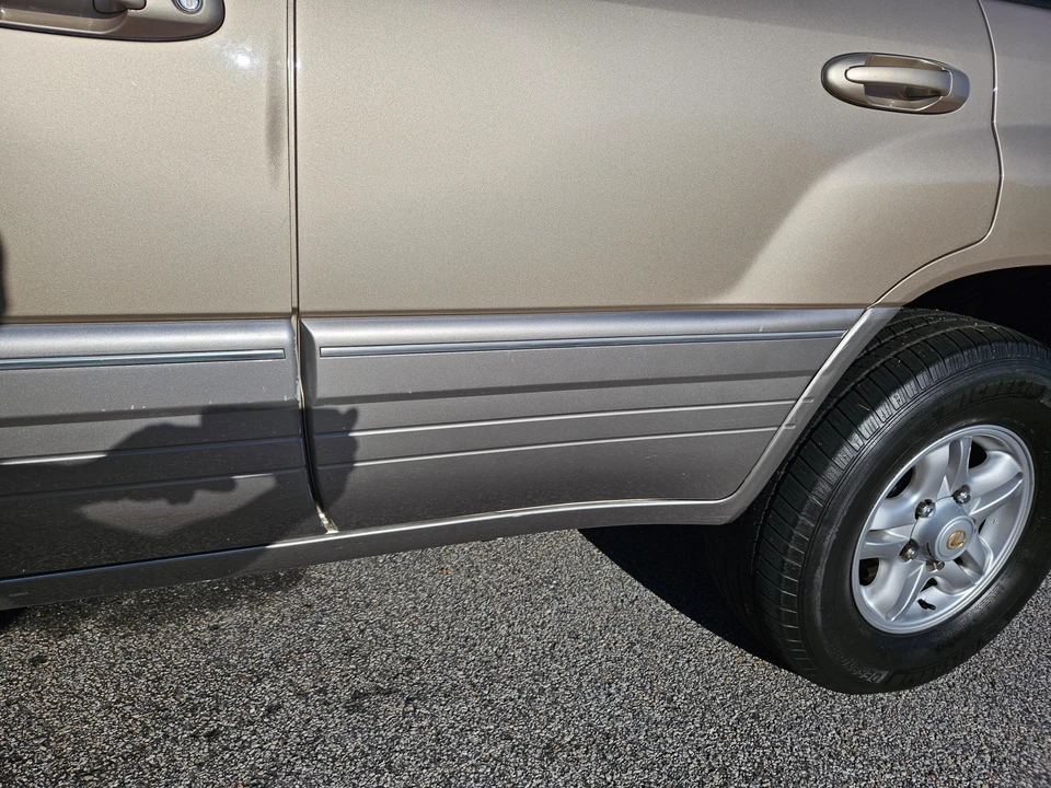 1999 Lexus LX 2nd Gen - Image 20 of 31