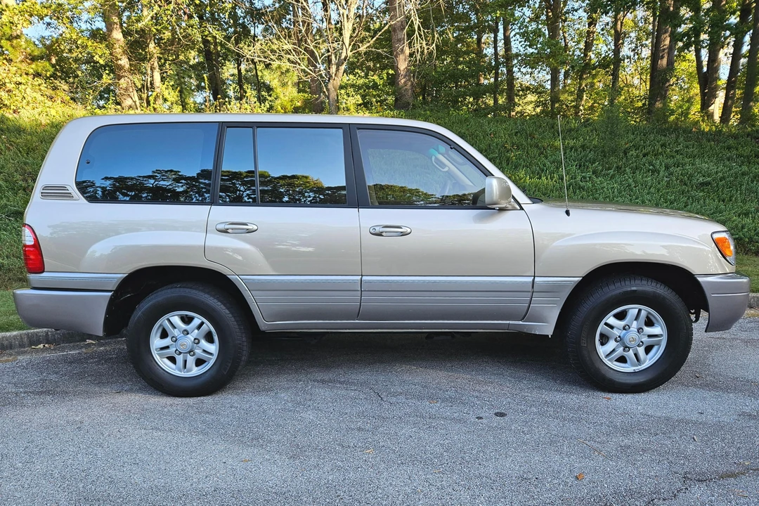 1999 Lexus LX 2nd Gen - Image 3 of 31