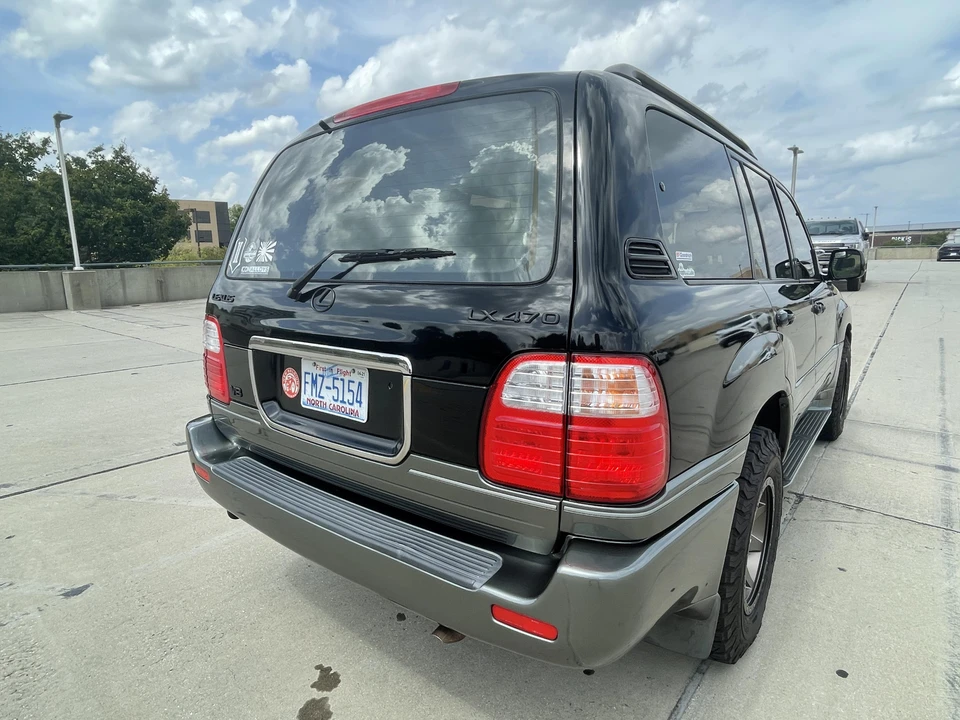 1999 Lexus LX 2nd Gen - Image 16 of 31