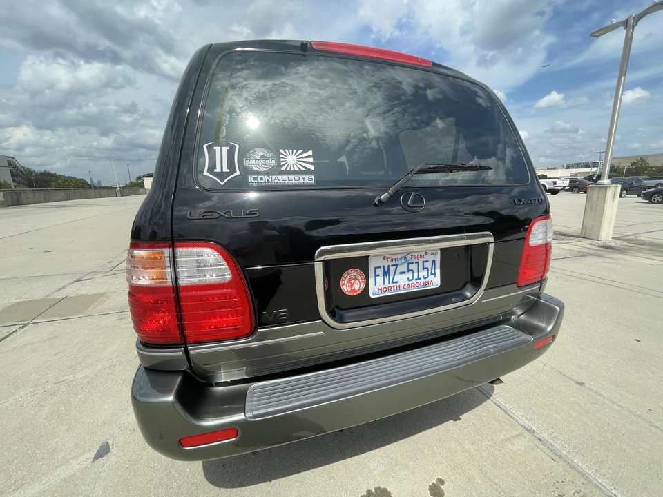 1999 Lexus LX 2nd Gen - Image 13 of 31