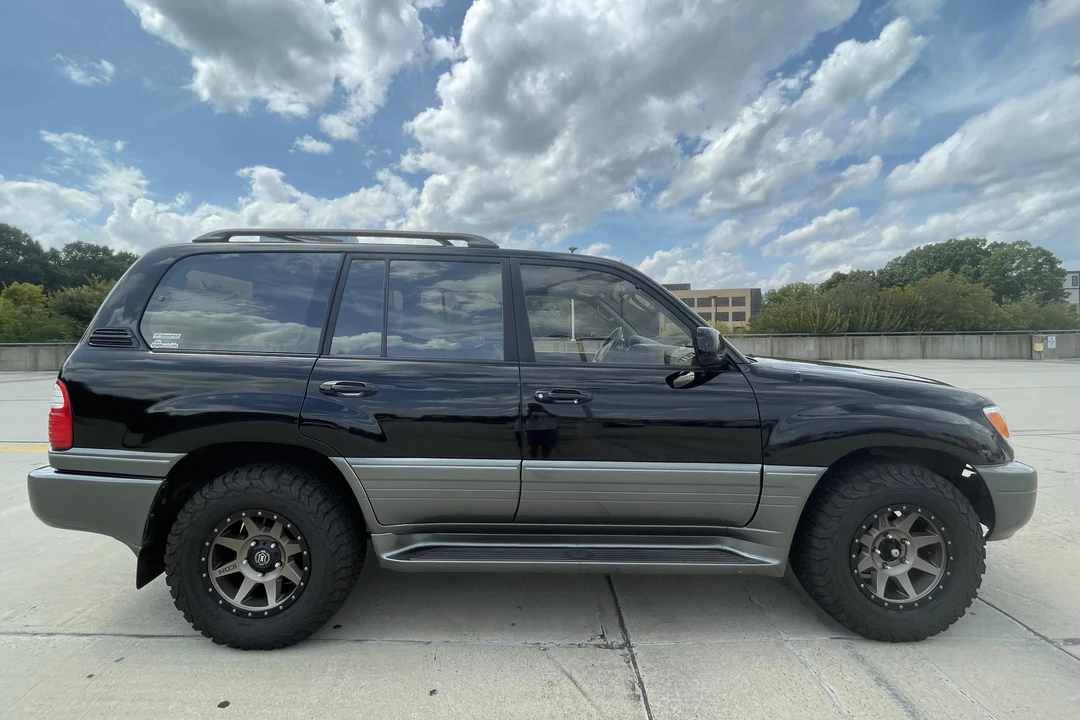 1999 Lexus LX 2nd Gen - Image 3 of 31