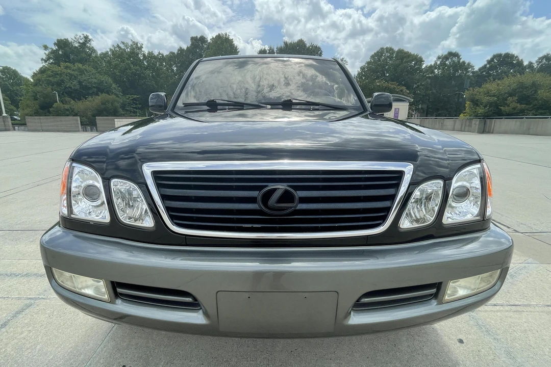 1999 Lexus LX 2nd Gen - Image 2 of 31