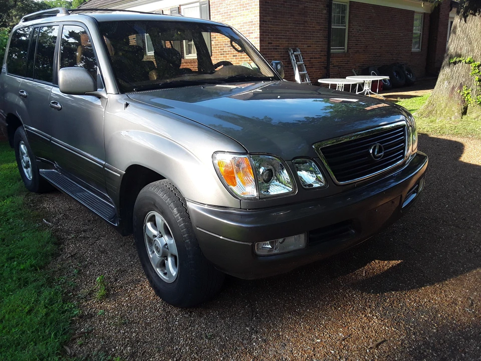 1999 Lexus LX 2nd Gen - Image 6 of 9
