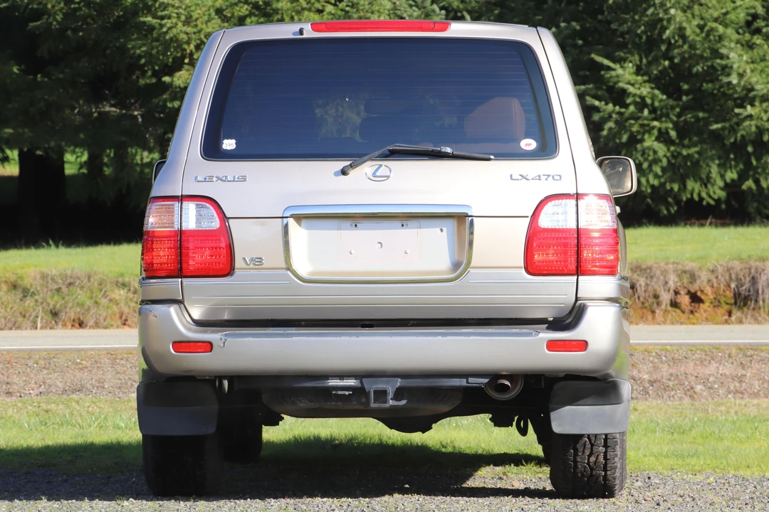 1999 Lexus LX 2nd Gen - Image 5 of 5