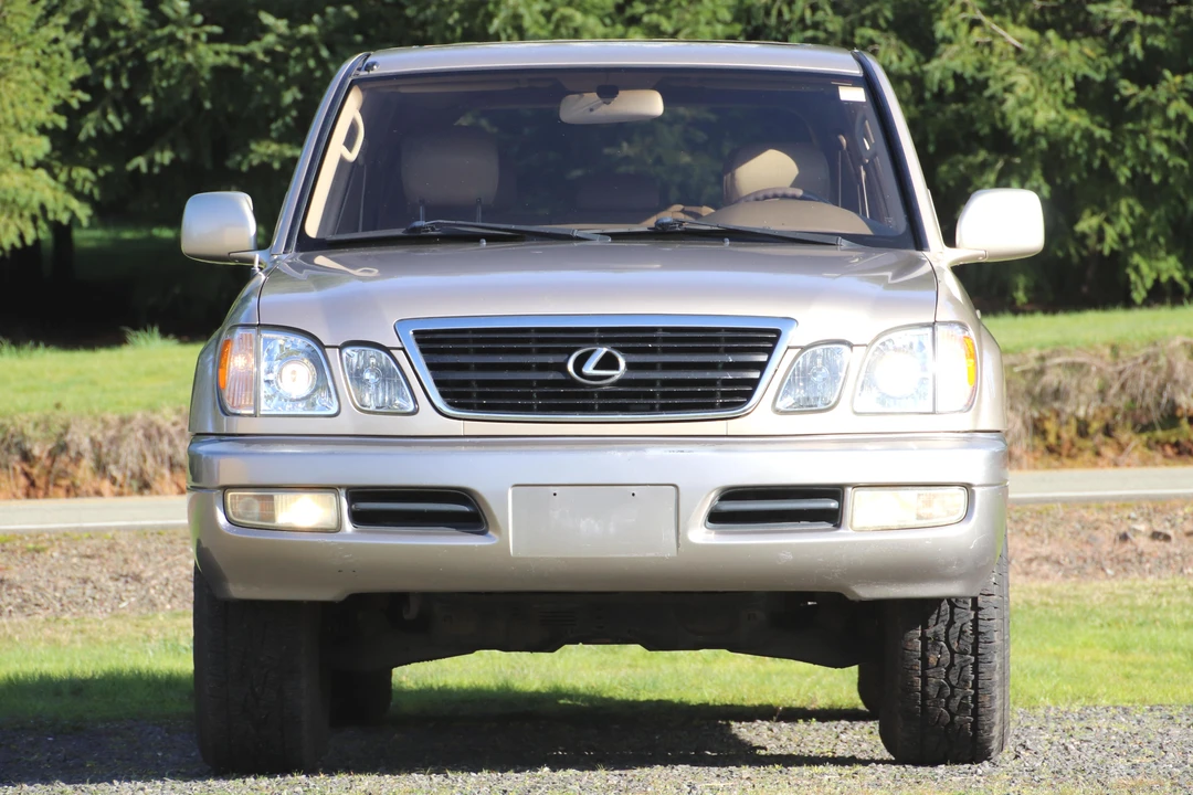 1999 Lexus LX 2nd Gen - Image 2 of 5