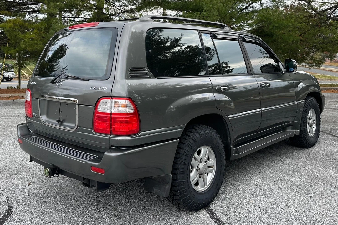 1999 Lexus LX 2nd Gen - Image 4 of 31