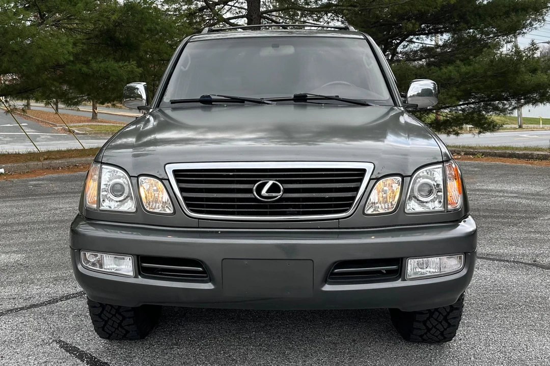 1999 Lexus LX 2nd Gen - Image 2 of 31