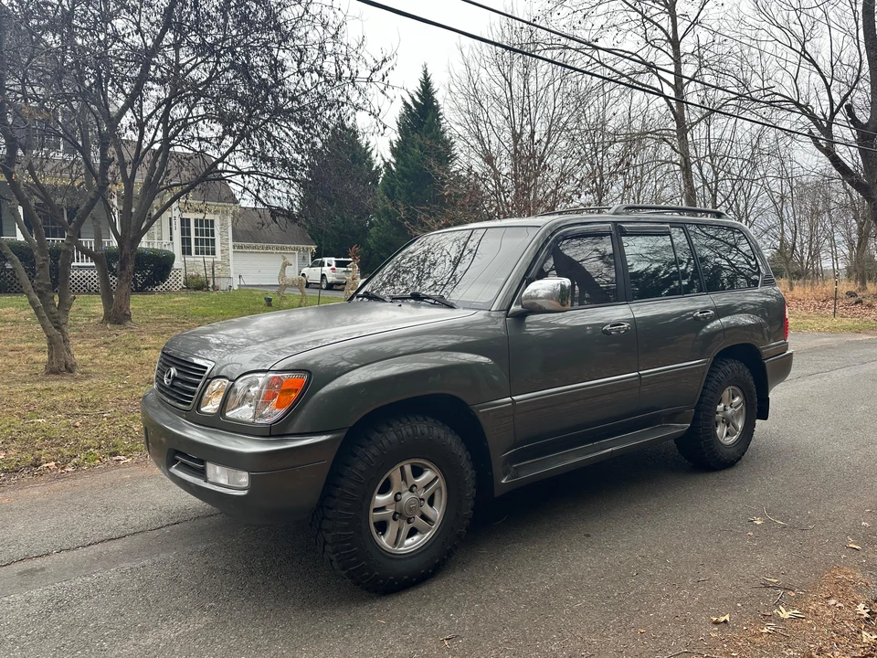 1999 Lexus LX 2nd Gen - Image 20 of 31