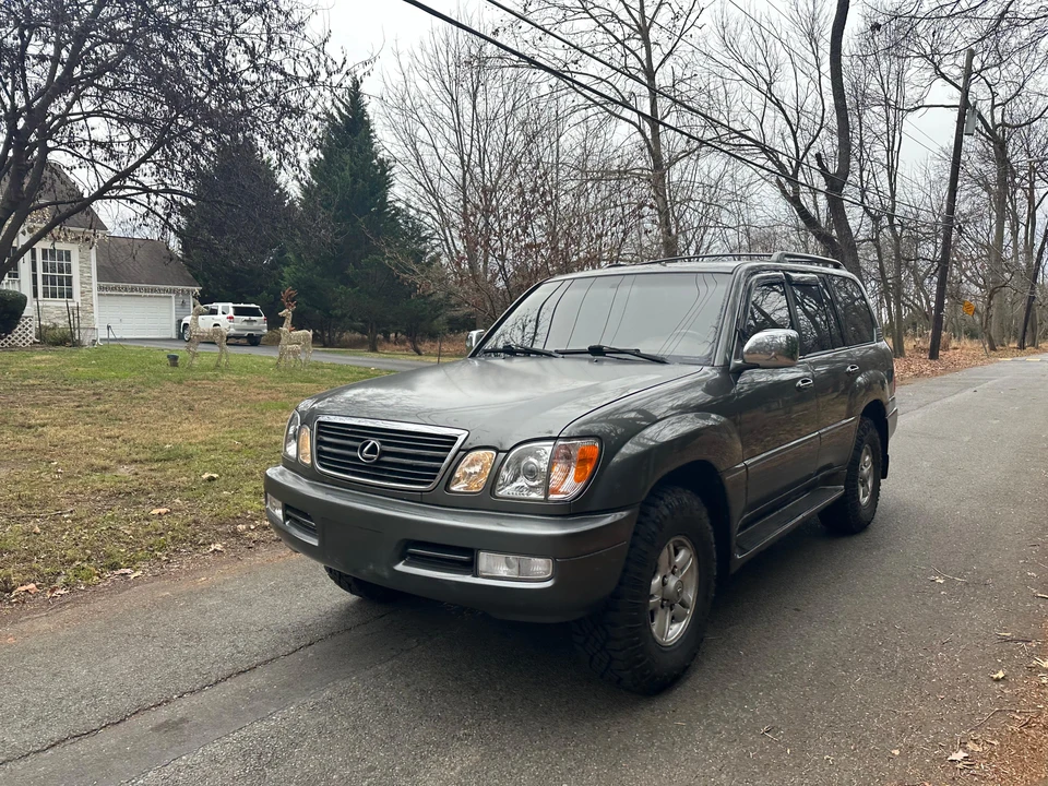 1999 Lexus LX 2nd Gen - Image 14 of 31