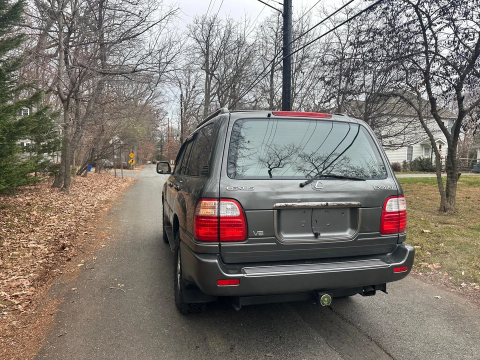 1999 Lexus LX 2nd Gen - Image 31 of 31