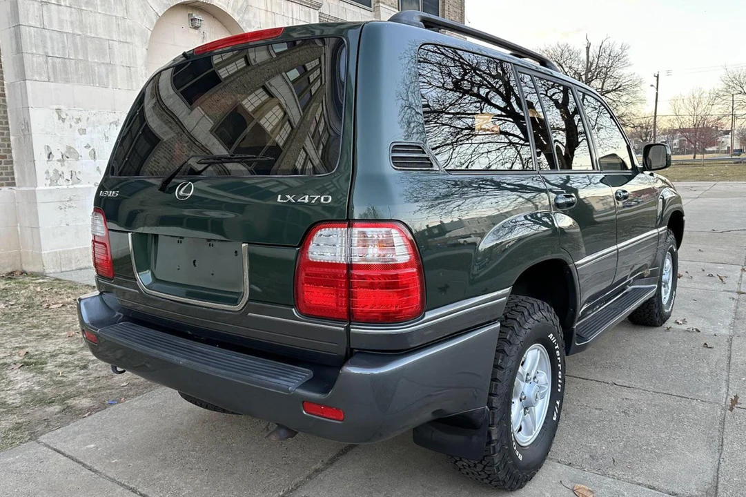 1999 Lexus LX 2nd Gen - Image 4 of 6