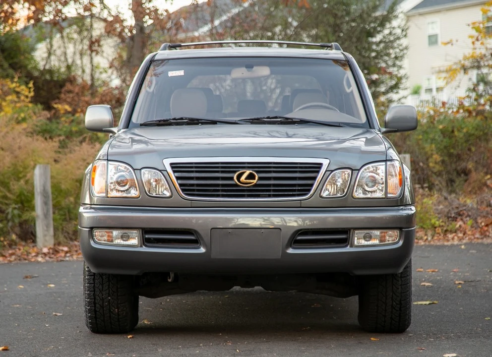 1999 Lexus LX 2nd Gen - Image 11 of 19