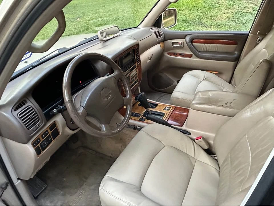 1999 Lexus LX 2nd Gen - Image 8 of 12