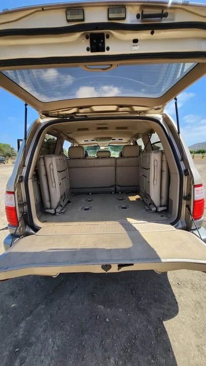 1999 Lexus LX 2nd Gen - Image 9 of 12