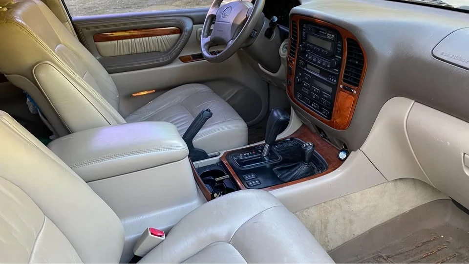 1999 Lexus LX 2nd Gen - Image 2 of 3