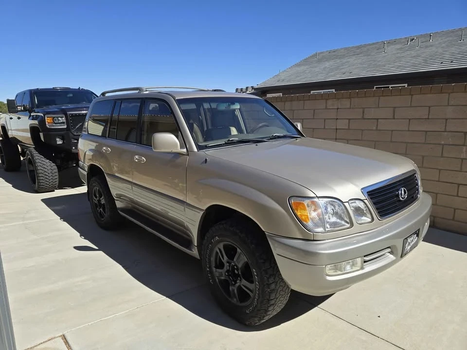 1999 Lexus LX 2nd Gen - Image 3 of 11