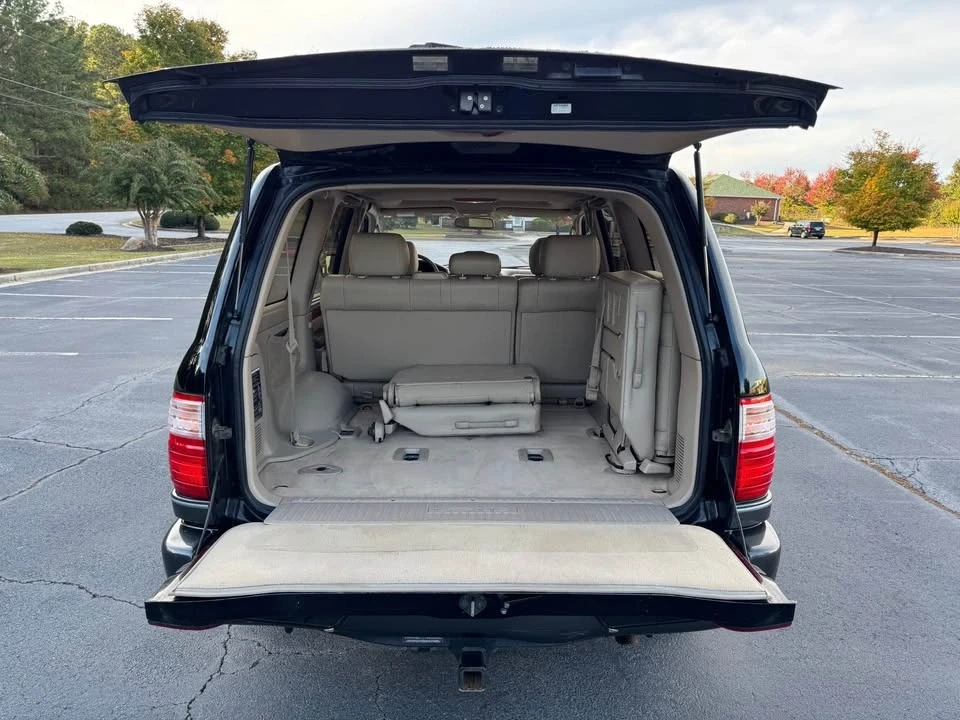 1999 Lexus LX 2nd Gen - Image 17 of 18