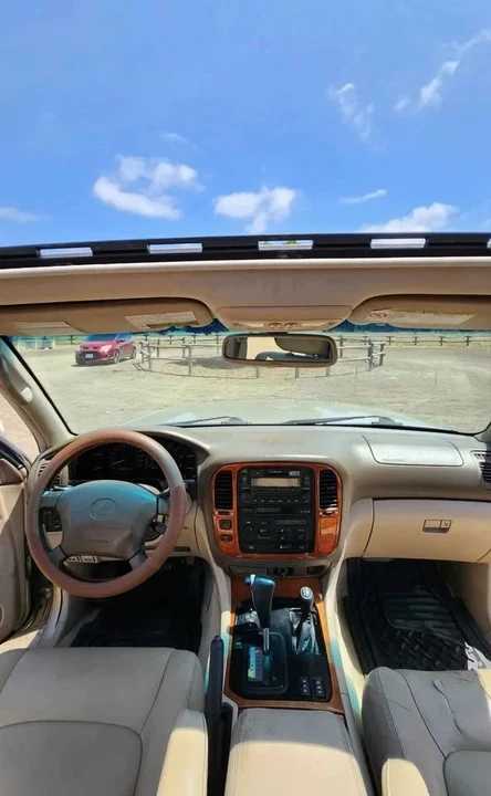 1999 Lexus LX 2nd Gen - Image 6 of 11