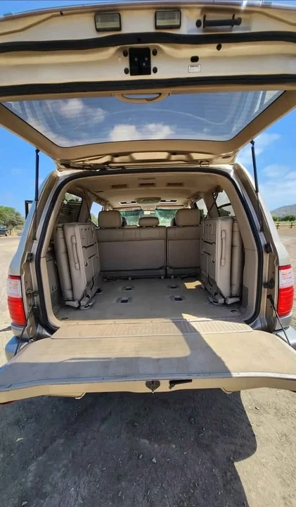 1999 Lexus LX 2nd Gen - Image 8 of 11