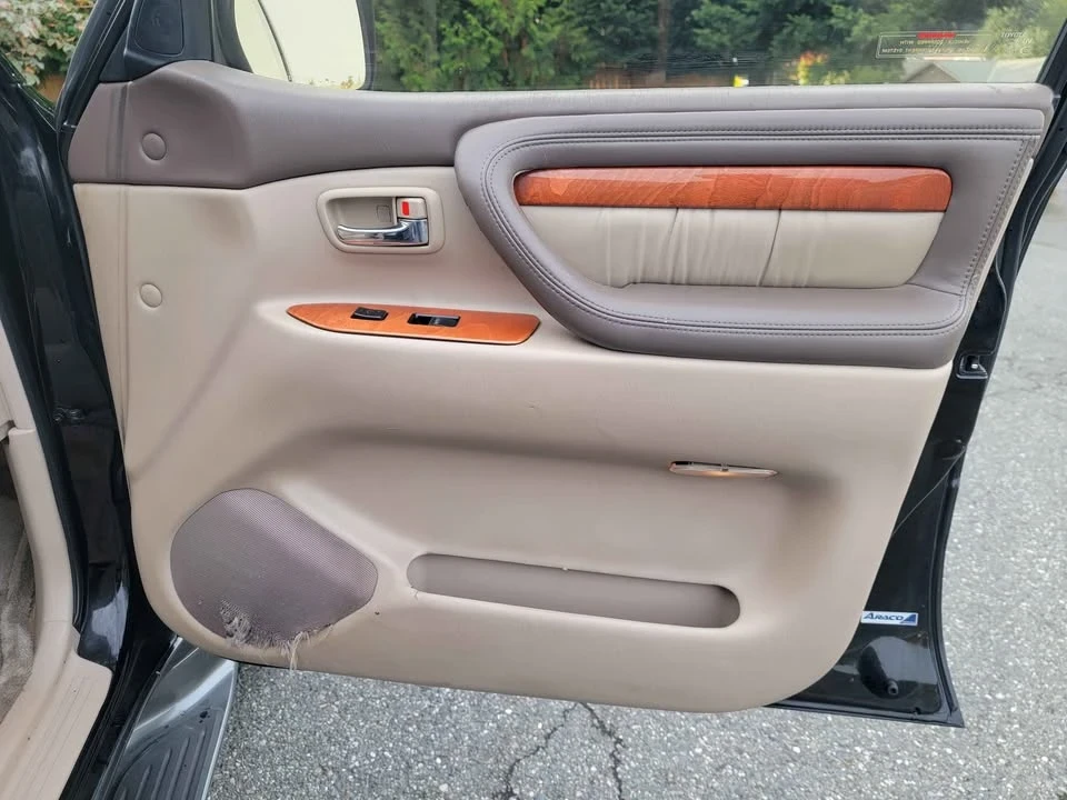 1999 Lexus LX 2nd Gen - Image 17 of 20