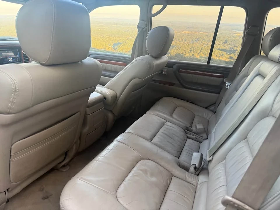 1999 Lexus LX 2nd Gen - Image 14 of 19