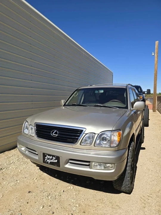 1999 Lexus LX 2nd Gen - Image 2 of 11