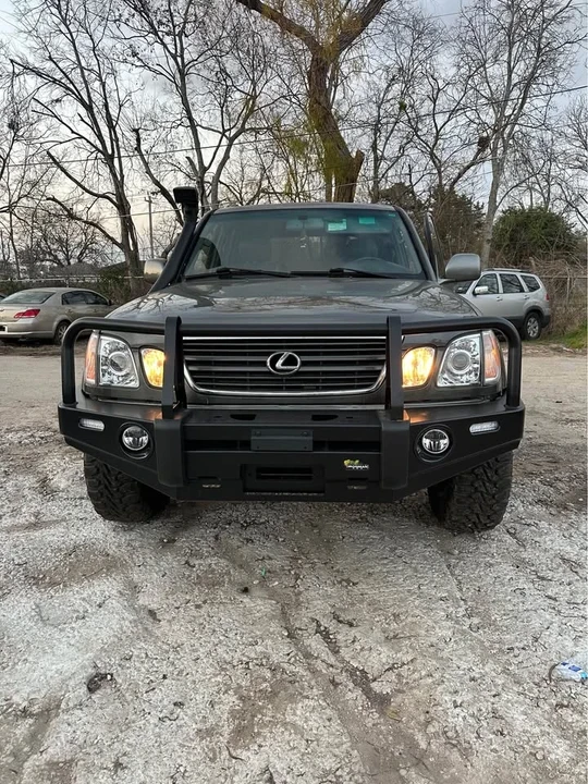 1999 Lexus LX 2nd Gen - Image 2 of 9