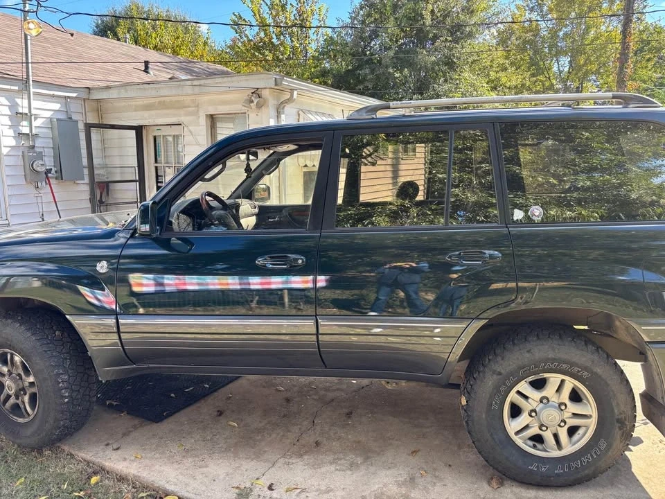 1999 Lexus LX 2nd Gen - Image 4 of 7