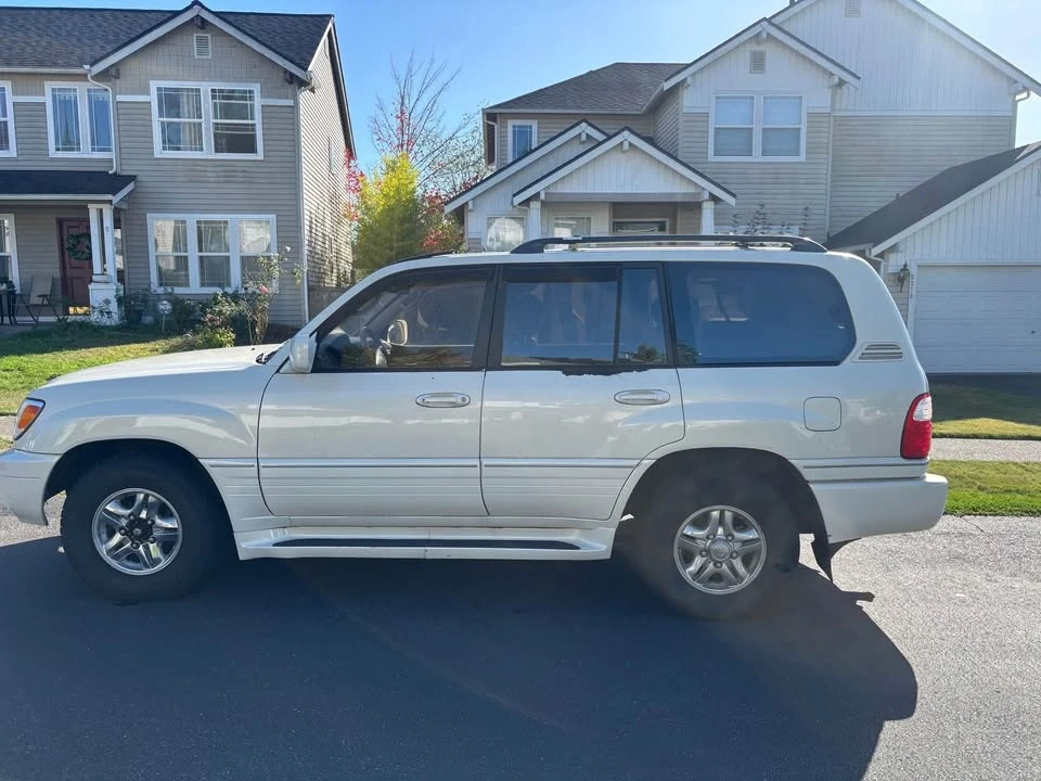 1999 Lexus LX 2nd Gen - Image 3 of 8