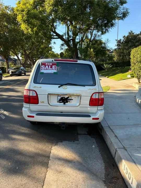 1999 Lexus LX 2nd Gen - Image 12 of 12