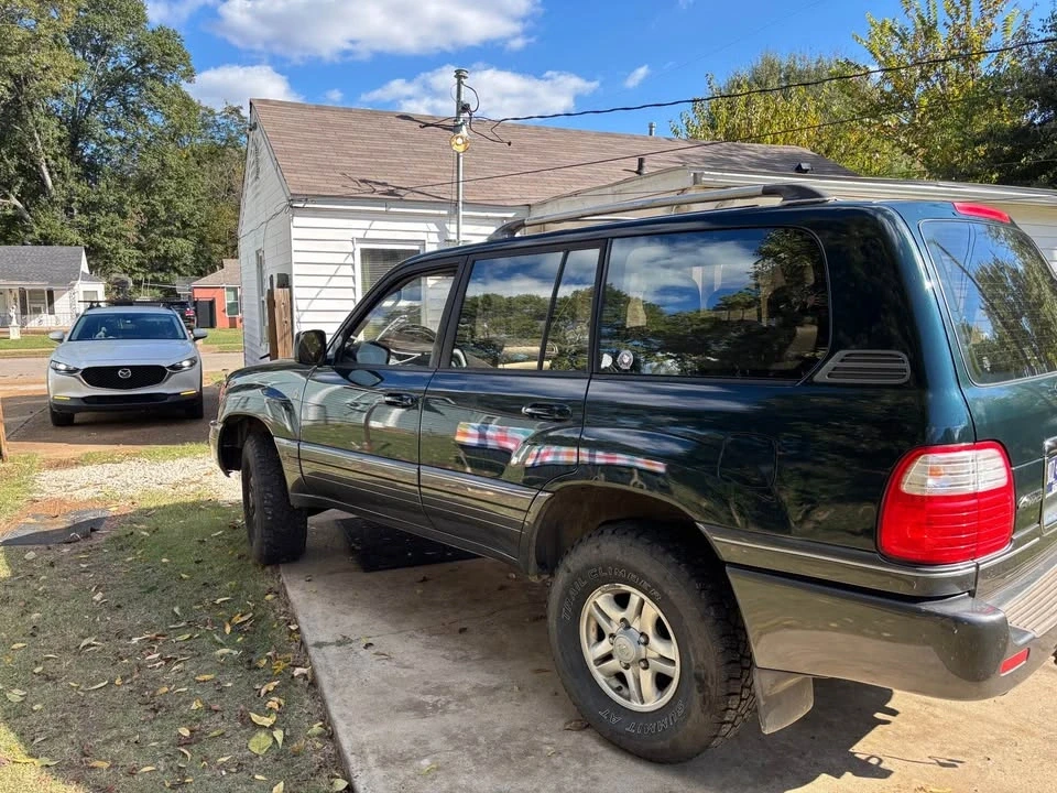 1999 Lexus LX 2nd Gen - Image 6 of 7